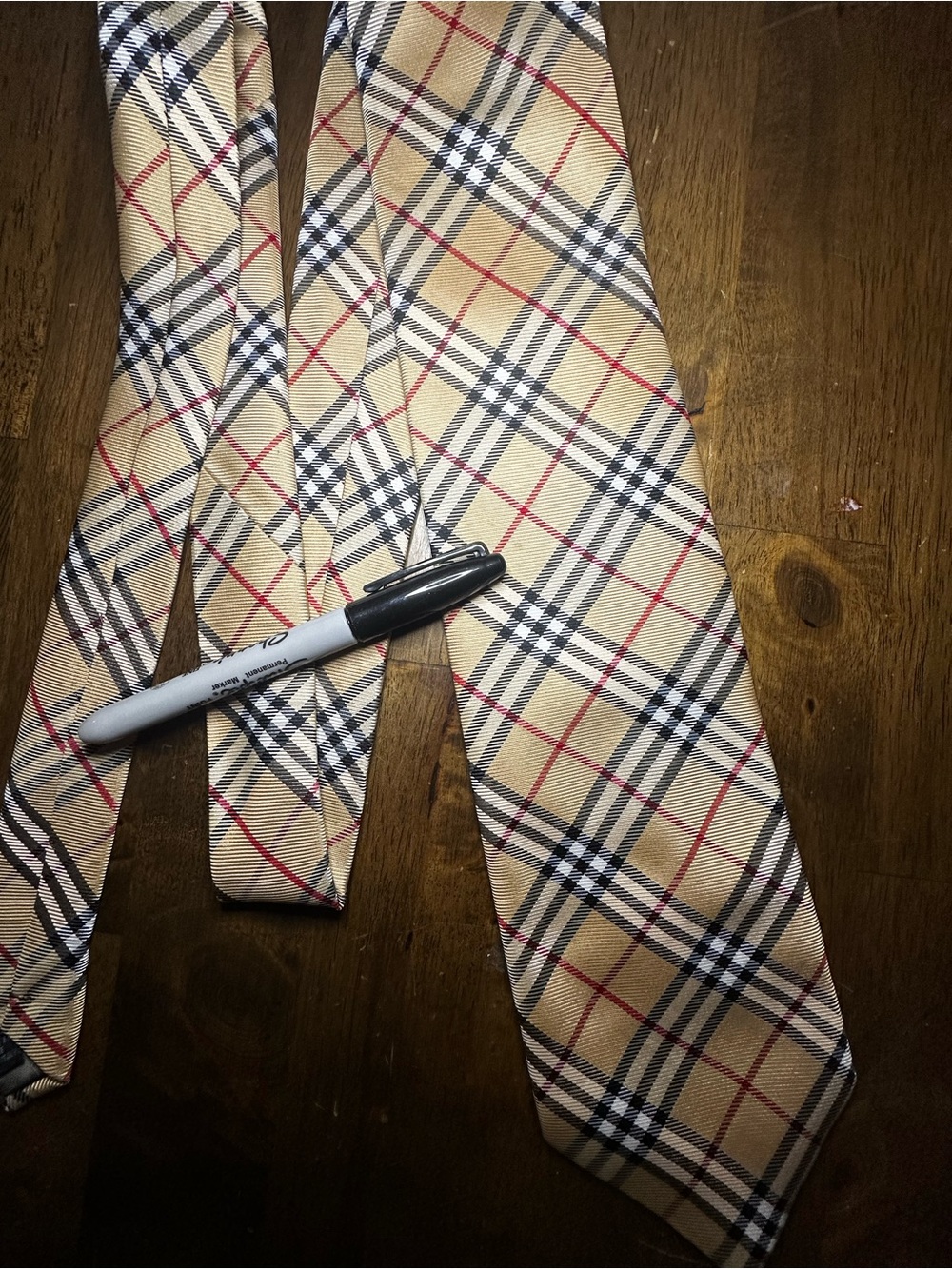 Burberry Beige Plaid Silk Tie with Black, White & Red Accents - Picture 6 of 7